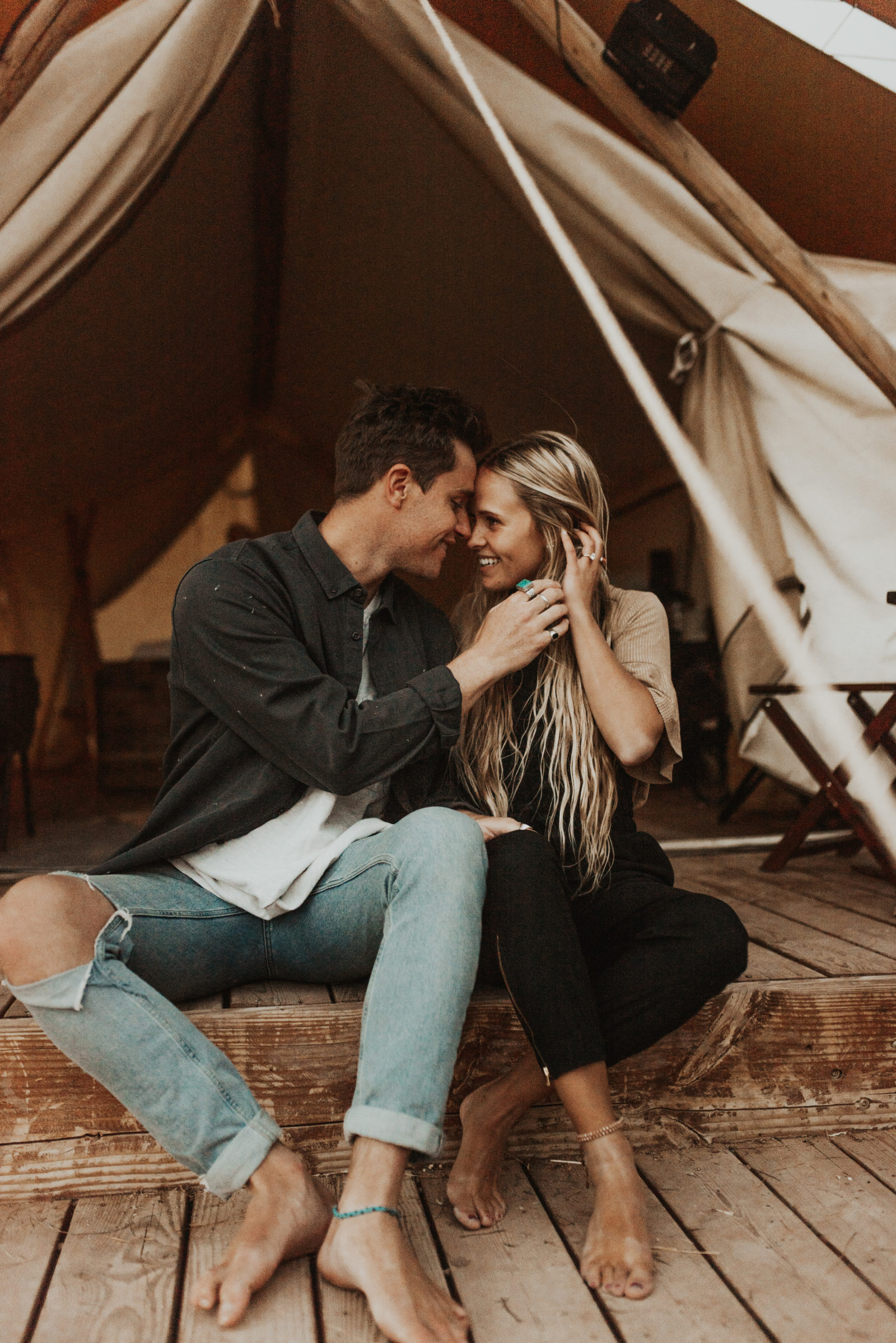 http://www.sydneemarie.com/wp-content/uploads/2019/06/Sydnee-Marie-Photography-Zion-National-Park-engagement-session_-1600x2397.jpg